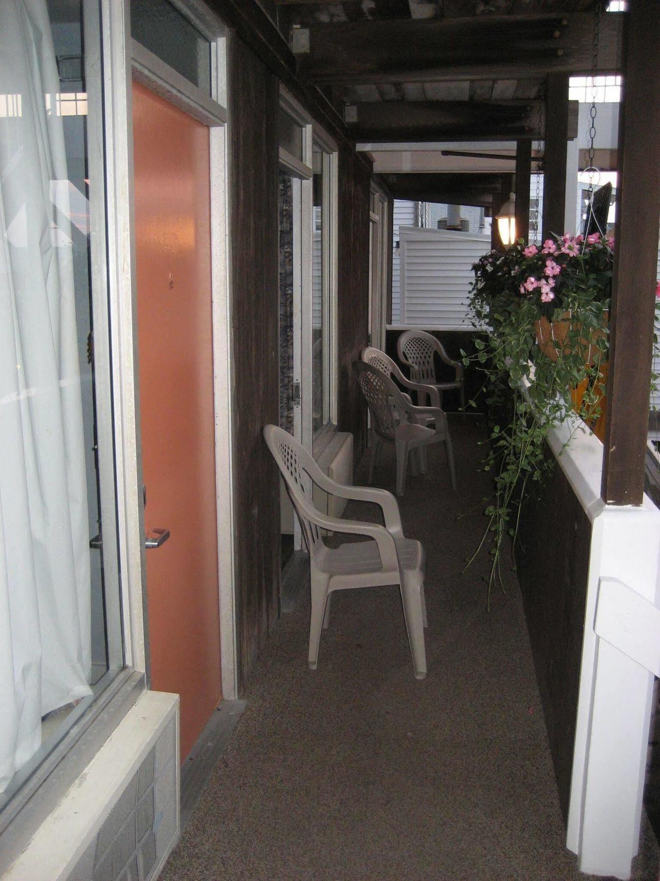 Charlroy Motel Сийсайд Парк Екстериор снимка